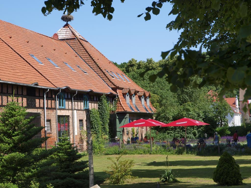 BIO-Hotel Gutshof Insel Usedom Mellenthin Exterior foto